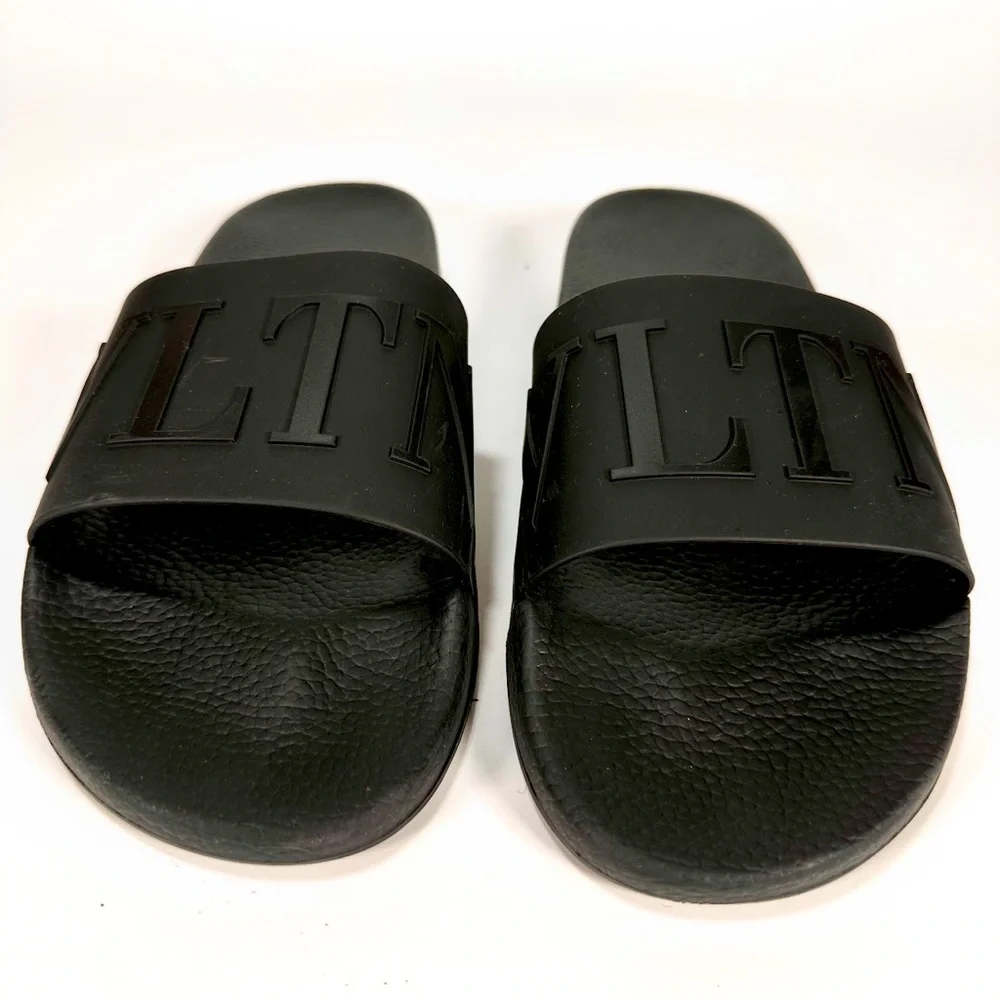 Valentino Garavani VLTN Logo All Black Rubber Slide Sandal